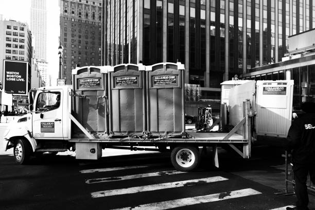 Best Luxury portable toilet rental  in Mayflower Village, CA